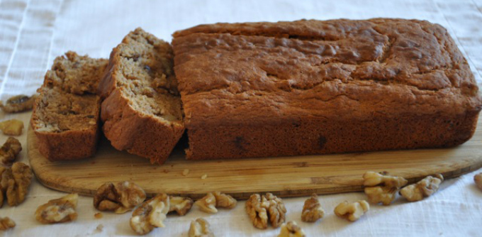 Vegan Cinnamon Swirl Banana Bread - Crumbs & Caramel