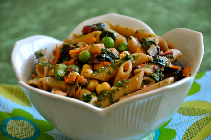 Summer Pasta Salad with Lemon Parsley Vinaigrette & Peas