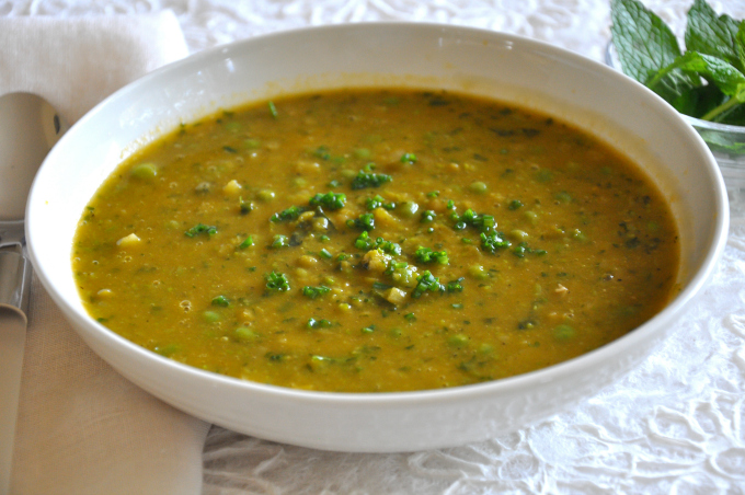 Split Pea and Green Vegan Pea Soup with Fresh Mint & Chives