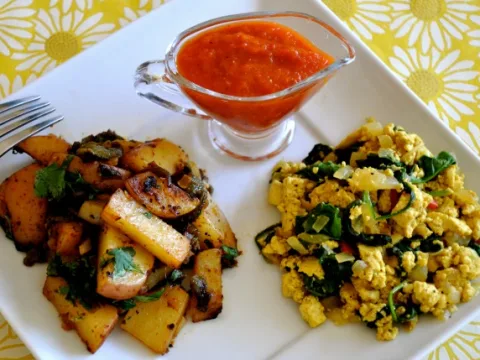 Poblano Home Fries, Tofu Spinach Scramble & Spicy Bloody Mary Sauce