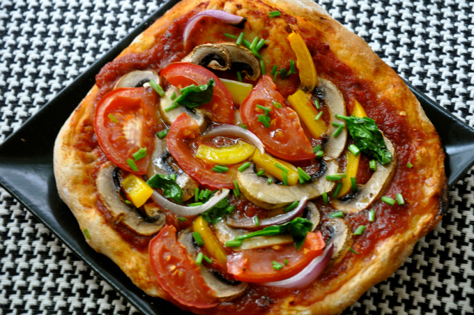 simple-and-delicious-gluten-free-cauliflower-pizza-crust