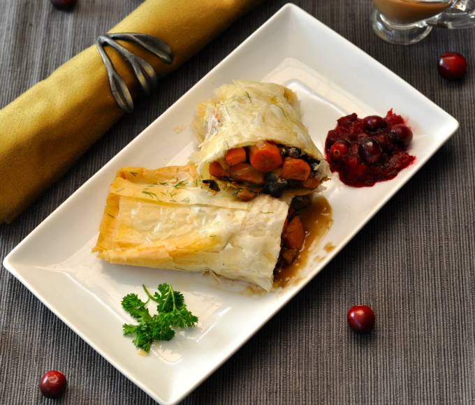 If you are looking for a healthy dinner tonight, this savory vegan turnover is for you.
