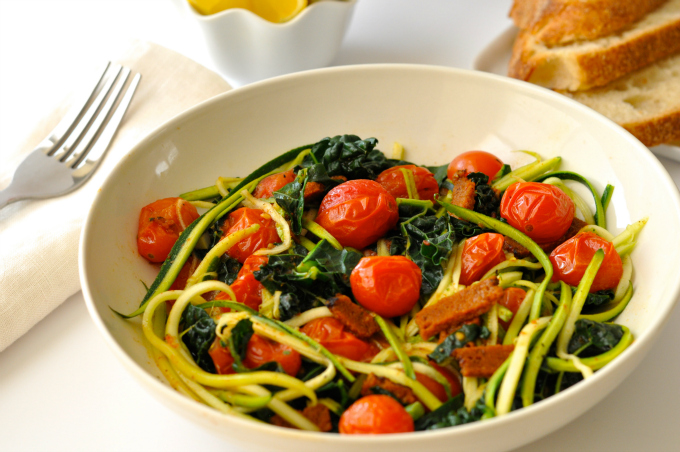 Zoodles also known as zucchini noodles make a delicious, fresh, healthy and low-carb alternative to pasta (#vegan) ordinaryvegan.net