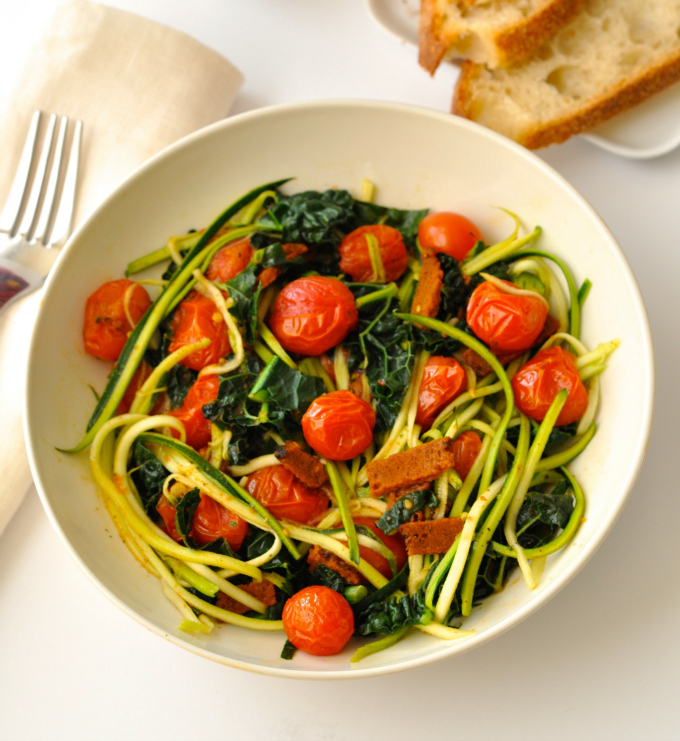 Zoodles also known as zucchini noodles make a delicious, fresh, healthy and low-carb alternative to pasta. (#vegan) ordinaryvegan.net
