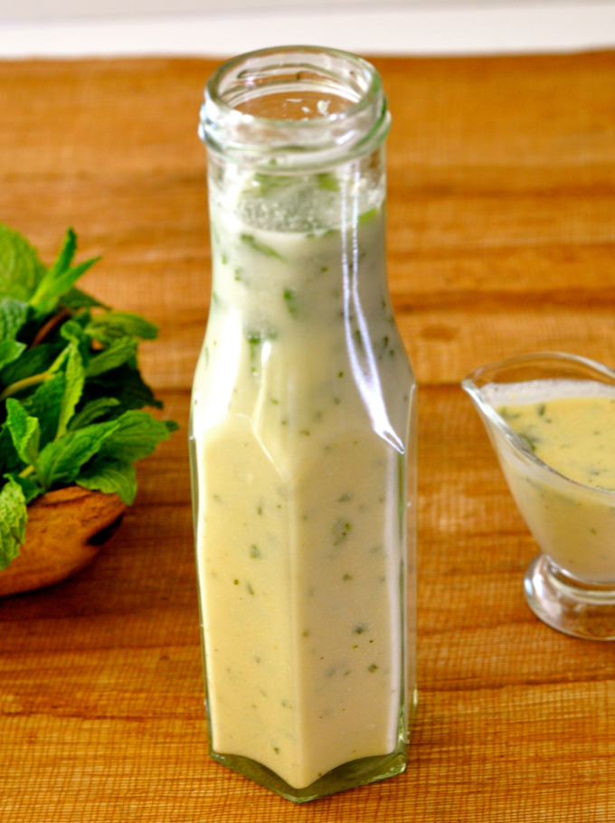 Bright and delicious miso and mint almond milk dressing perfect for any spring salad. (#vegan) ordinaryvegan.net