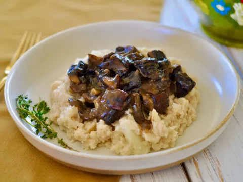 Mashed Cauliflower & White Beans with Grilled Portobello Gravy
